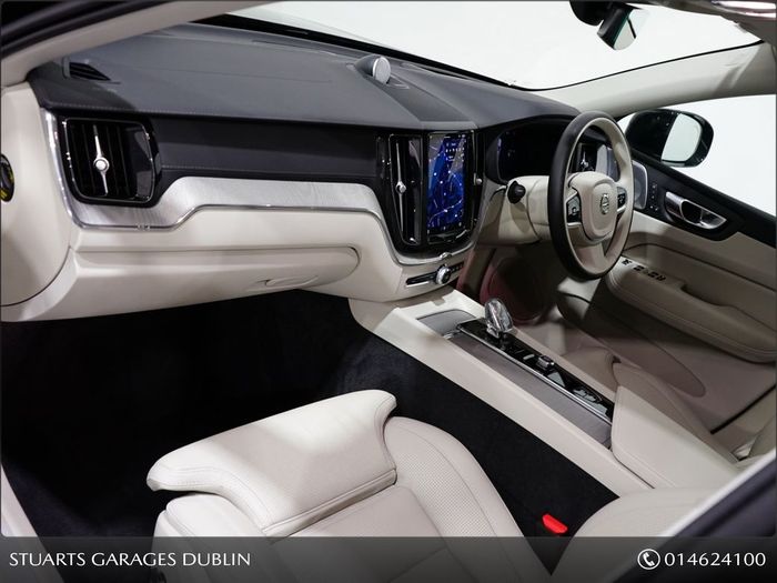Volvo XC60 2025