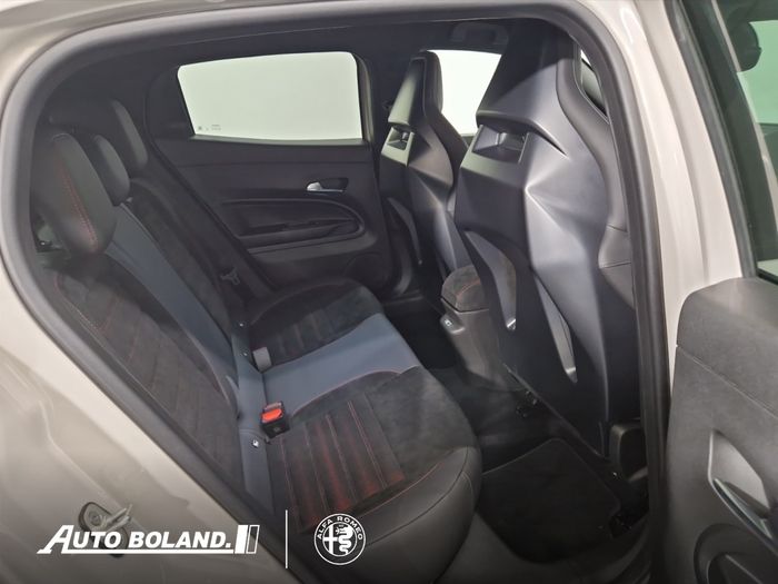 Alfa Romeo Junior 2026
