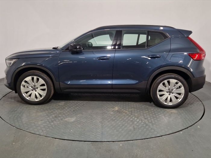 Volvo EX40 2026