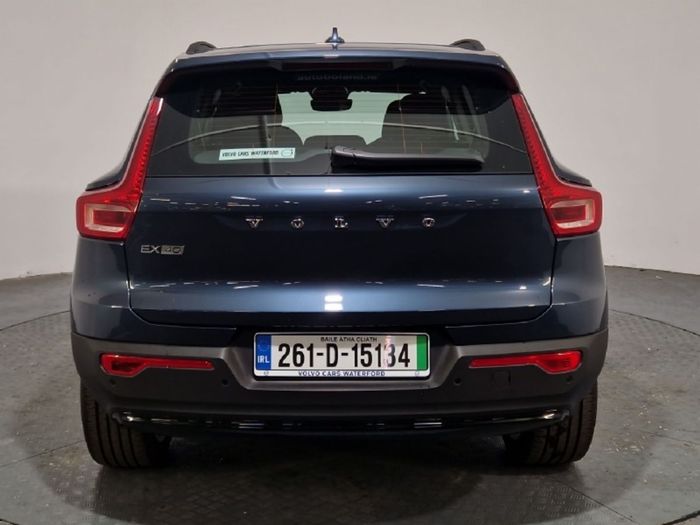 Volvo EX40 2026