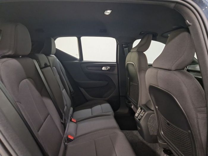 Volvo EX40 2026