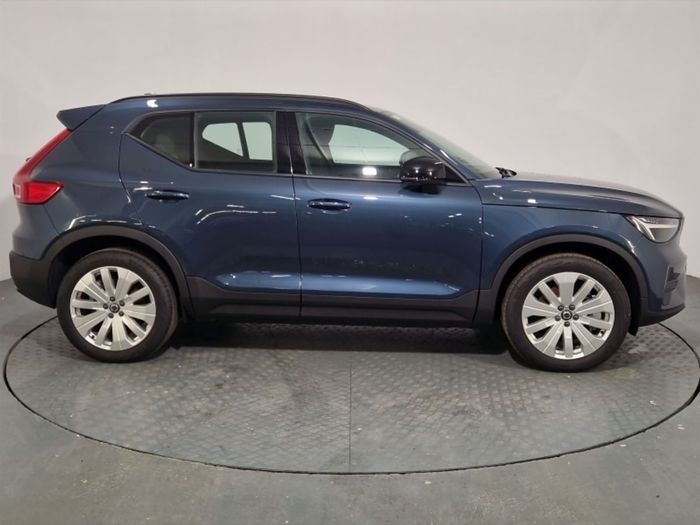 Volvo EX40 2026