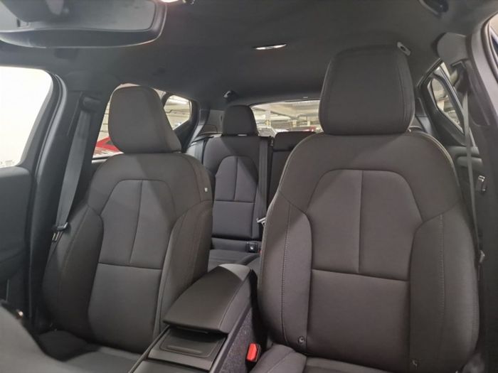 Volvo EX40 2026