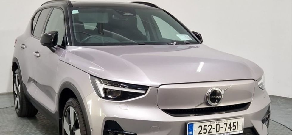 Volvo EX40 2025