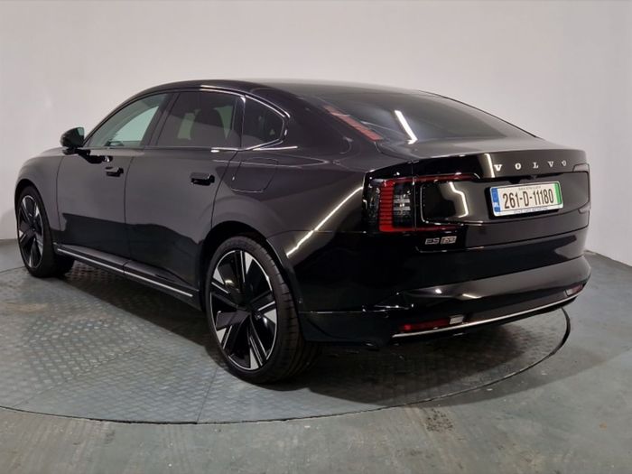 Volvo ES90 2026