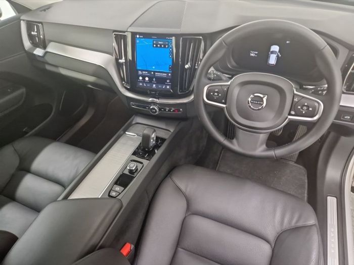 Volvo XC60 2022