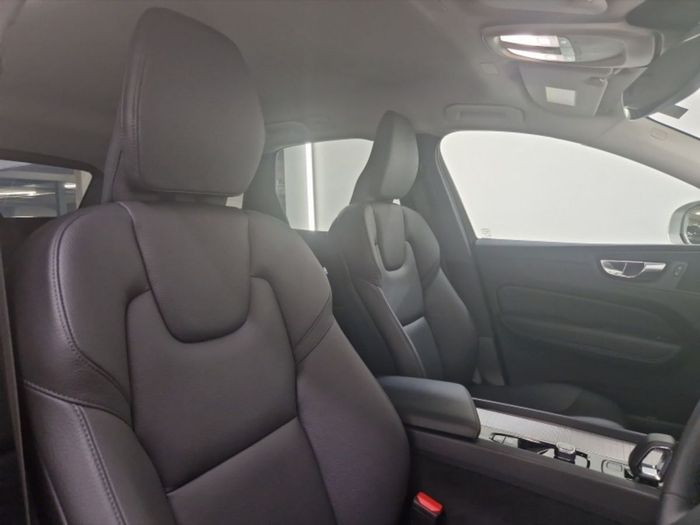 Volvo XC60 2022