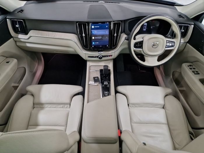 Volvo XC60 2023