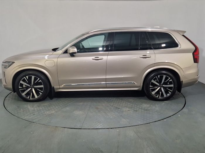 Volvo XC90 2025