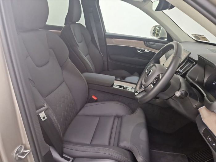 Volvo XC90 2025