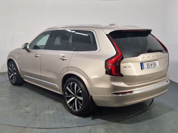 Volvo XC90 2025