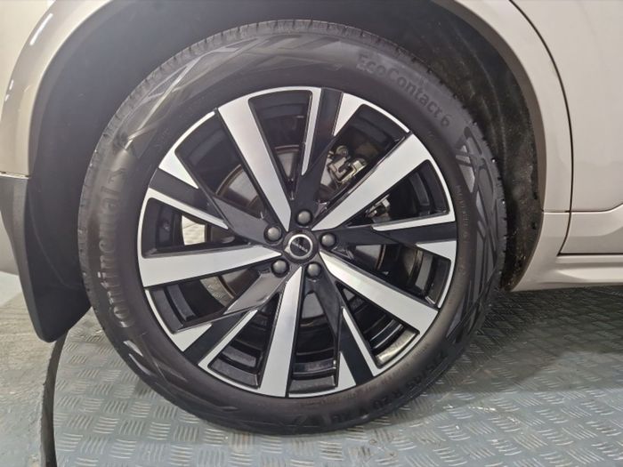 Volvo XC90 2025