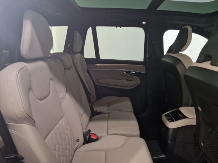 Volvo XC90 2025