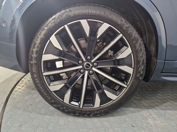 Volvo XC90 2025