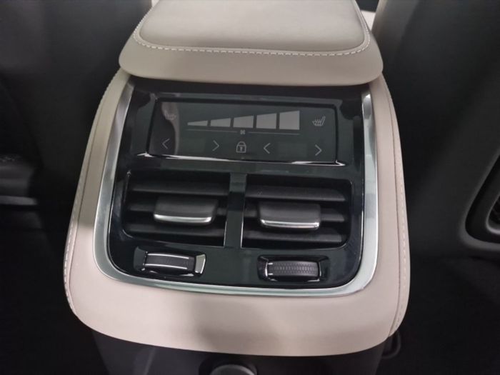 Volvo XC90 2026
