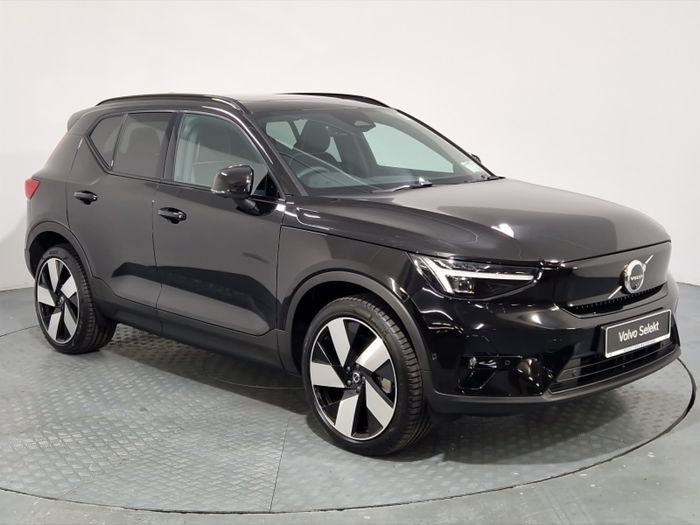 Volvo EX40 2025