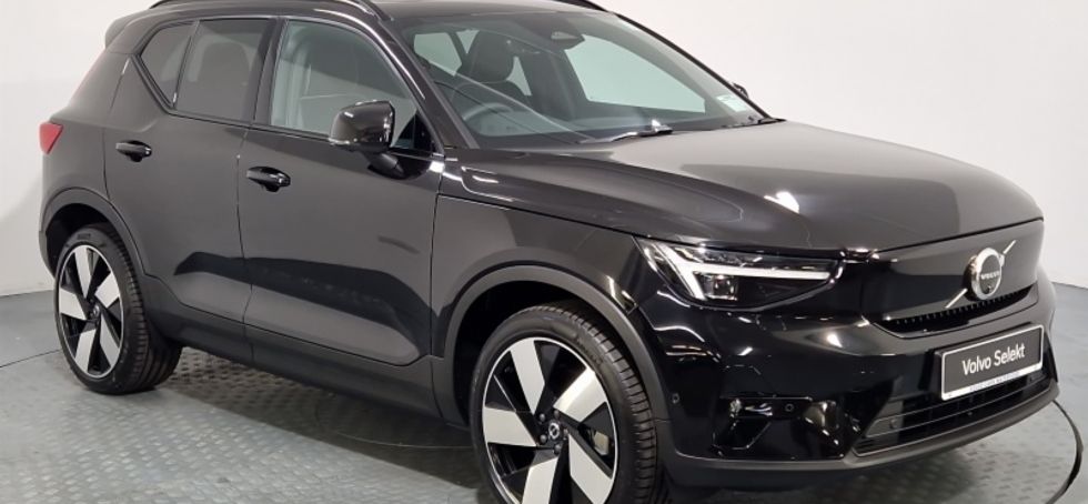 Volvo EX40 2025