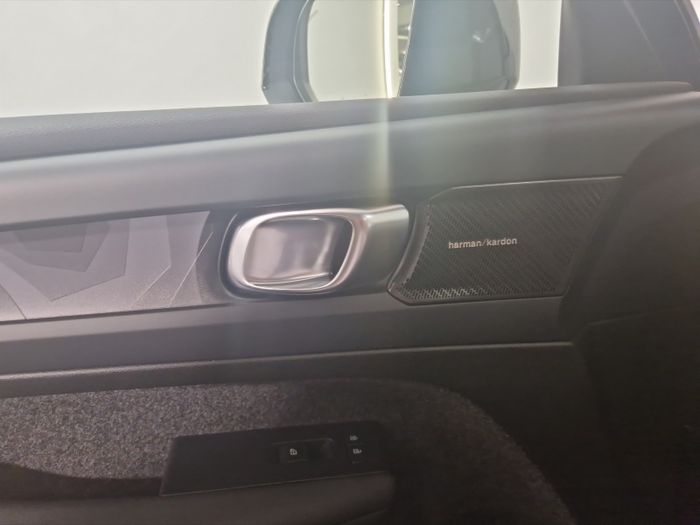 Volvo XC40 2023