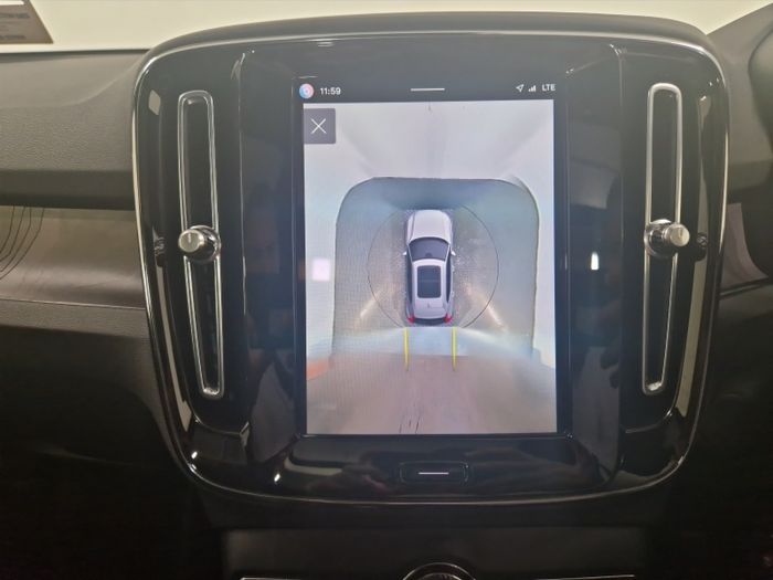 Volvo XC40 2023