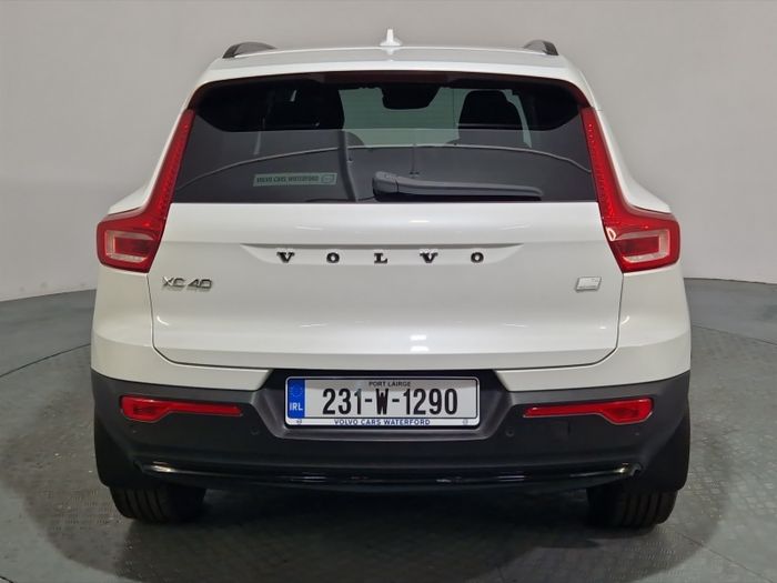 Volvo XC40 2023