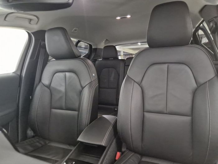 Volvo XC40 2023