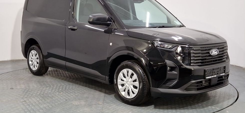 Ford TRANSIT COURIER 2026