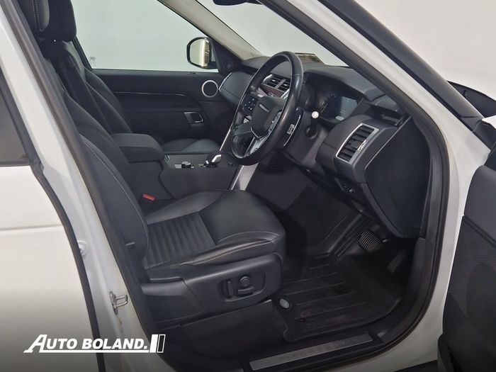 Land Rover Discovery 2023