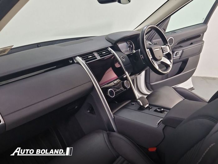 Land Rover Discovery 2023