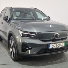 Volvo EX40 2026