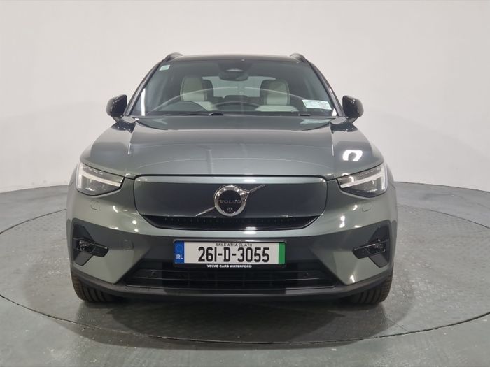 Volvo EX40 2026