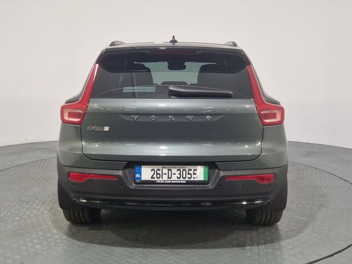Volvo EX40 2026