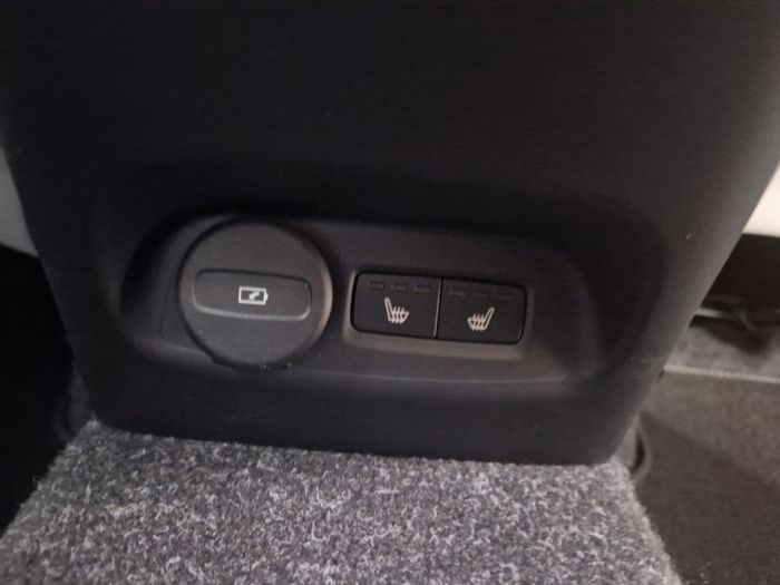 Volvo EX40 2026