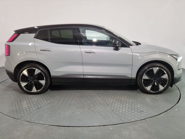 Volvo EX30 2024