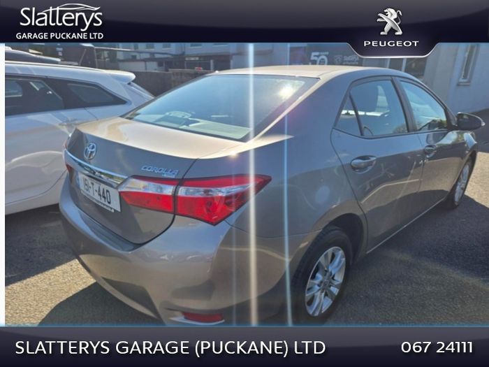 Toyota Corolla 2015