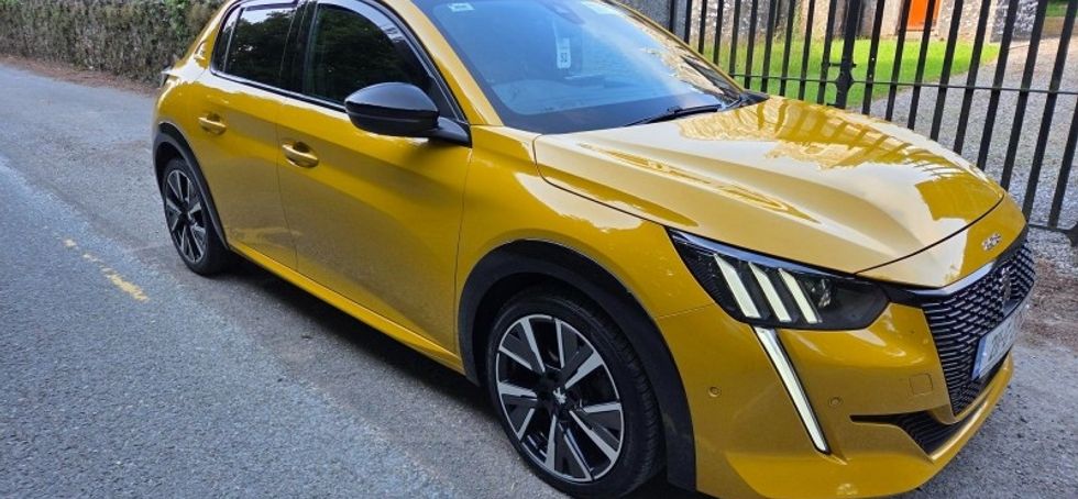 Peugeot 208 2021