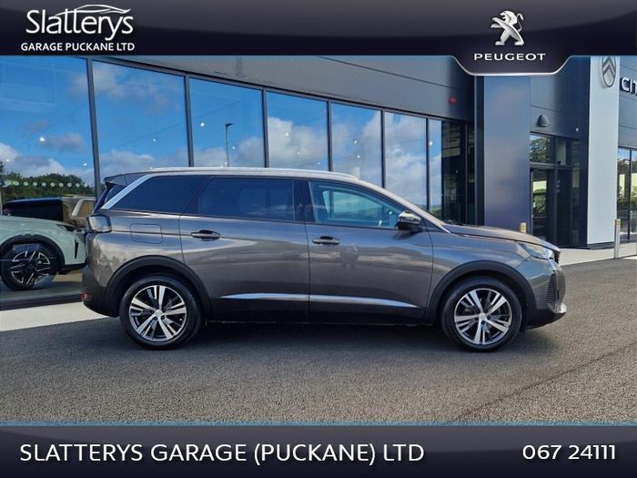 Peugeot 5008 2022
