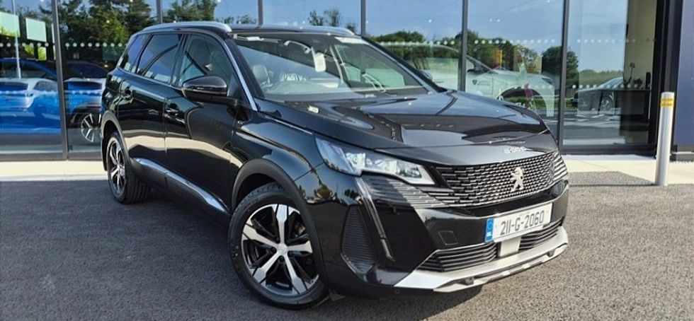 Peugeot 5008 2021