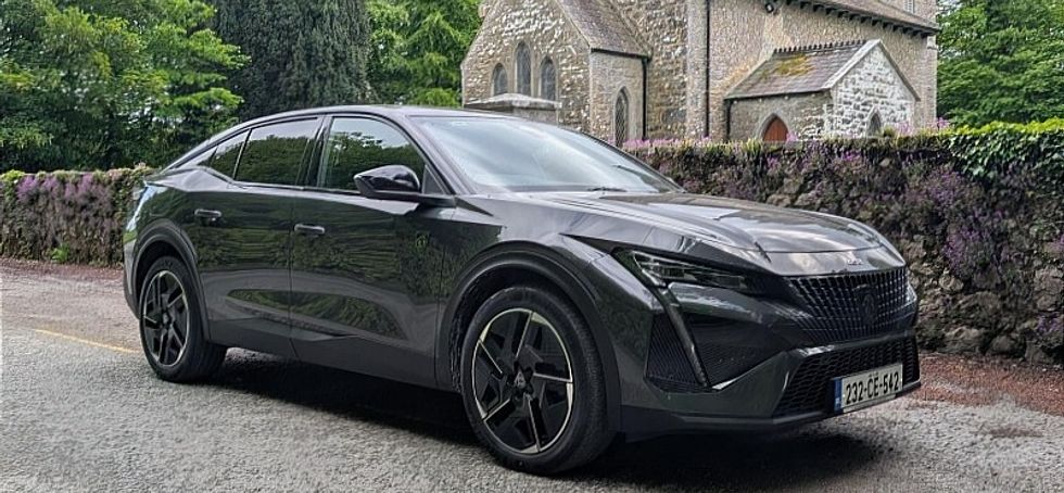 Peugeot 408 2023