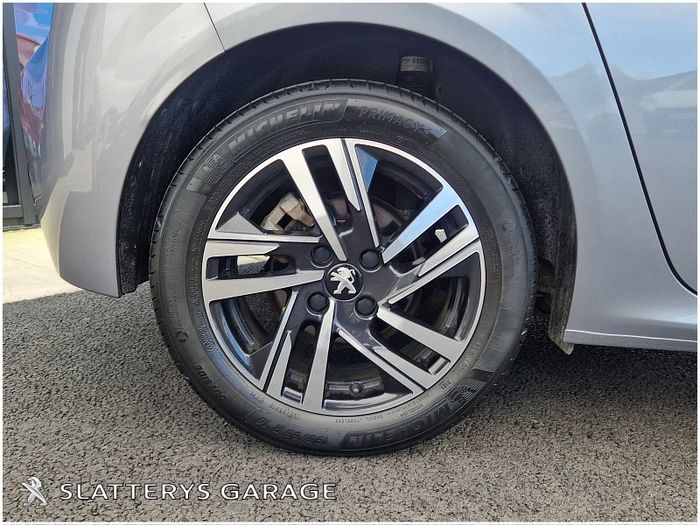 Peugeot 208 2022