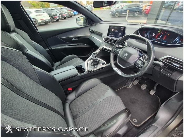 Peugeot 5008 2020