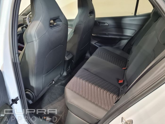 Cupra Born 2025