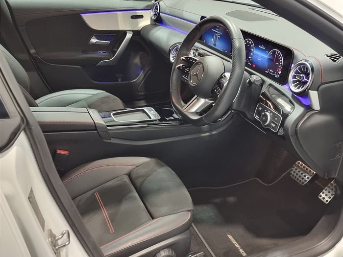 Mercedes-Benz CLA 2025