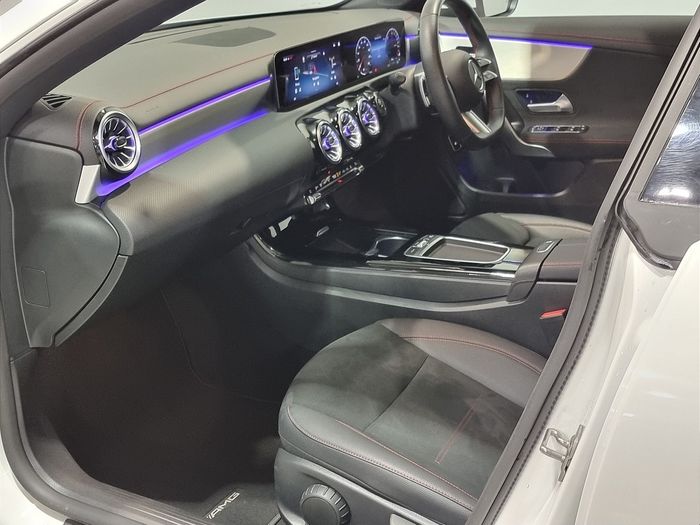 Mercedes-Benz CLA 2025
