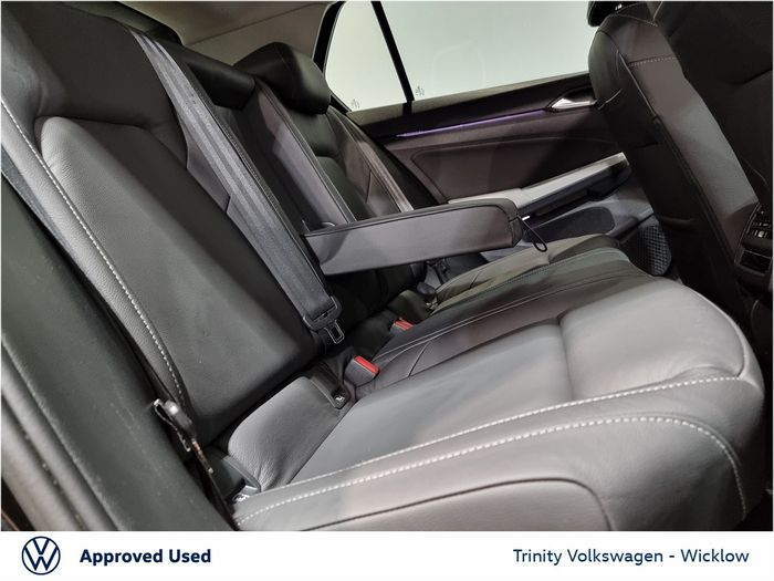 Volkswagen Golf 2024