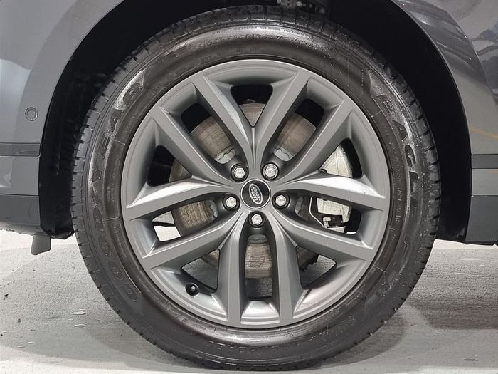 Land Rover Range Rover Velar 2026