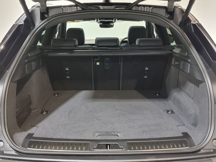 Land Rover Range Rover Velar 2026