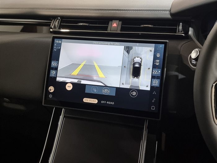 Land Rover Range Rover Velar 2026