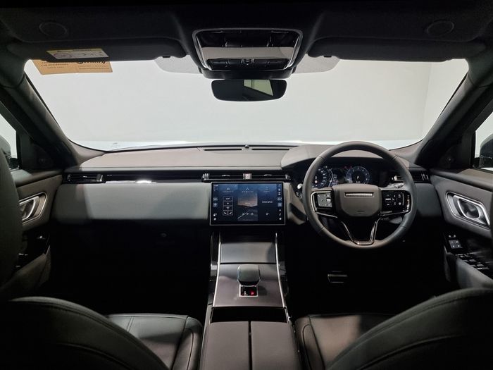 Land Rover Range Rover Velar 2026