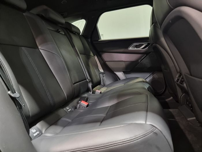 Land Rover Range Rover Velar 2026