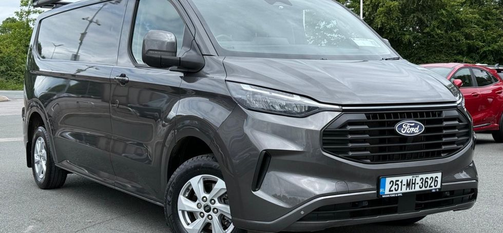 Ford Transit Custom 2025